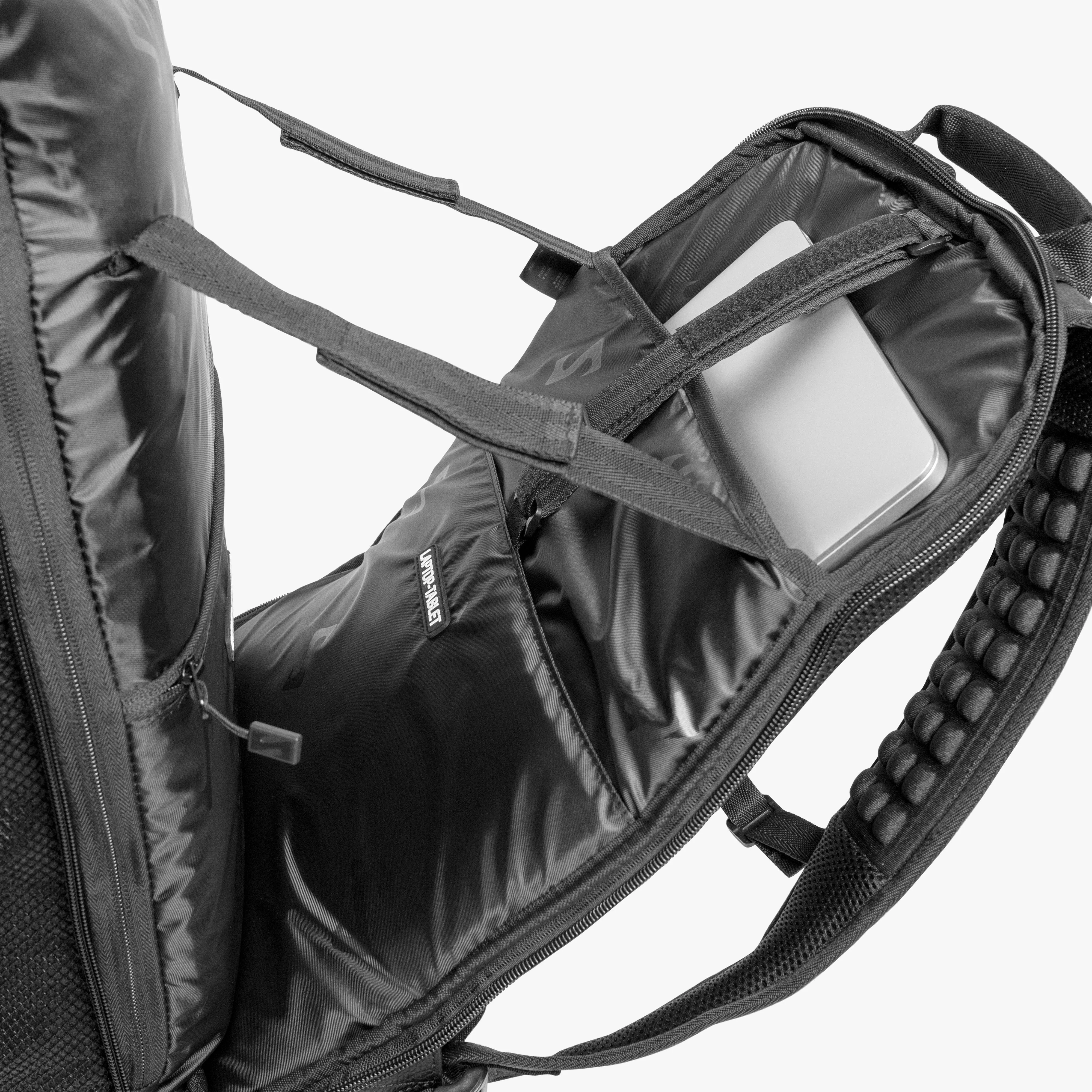 BACKPACK PRO 35L - VEGAN LEATHER SYNERSKIN™ - Image 11