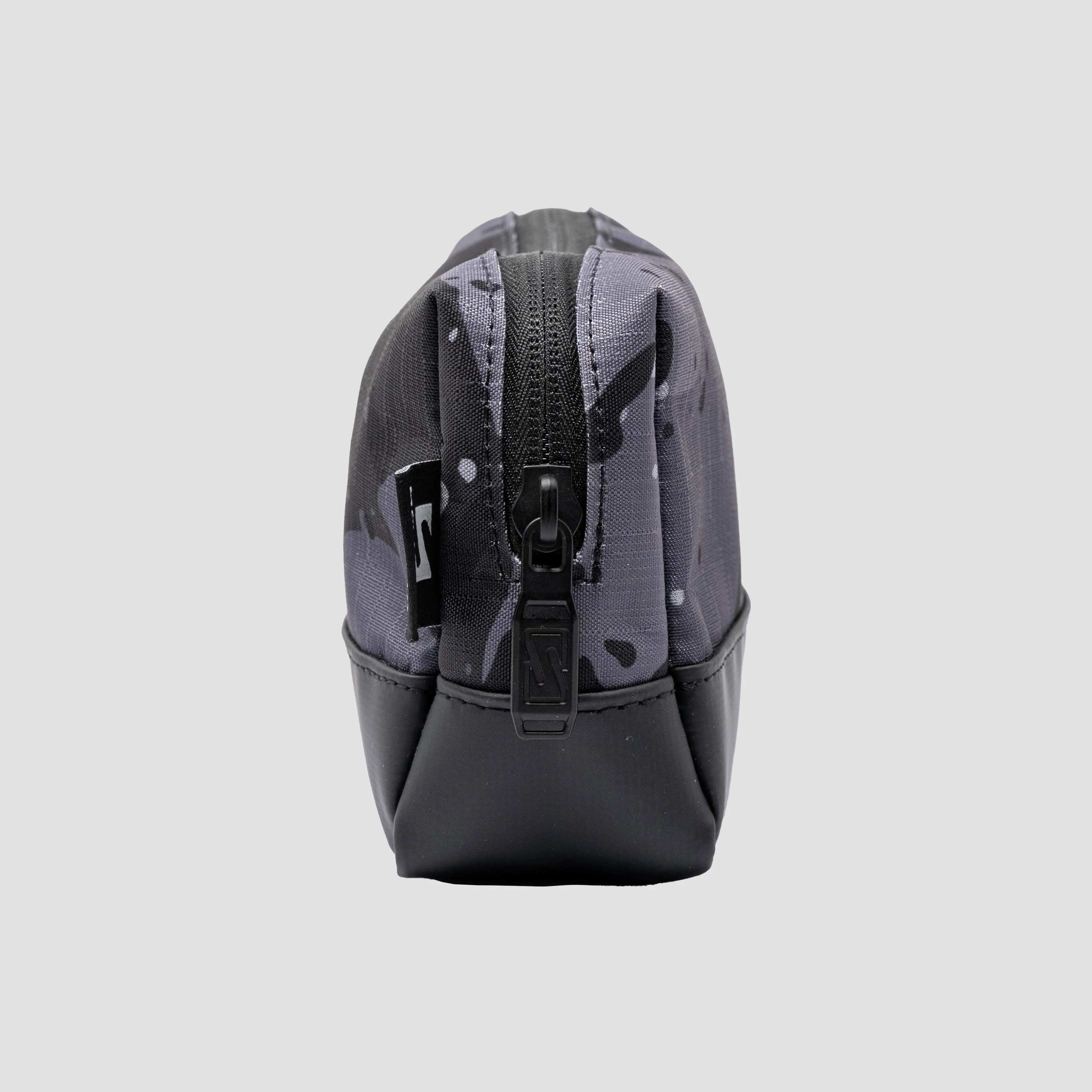 ELECTRONICS TRAVEL POUCH - Image 3
